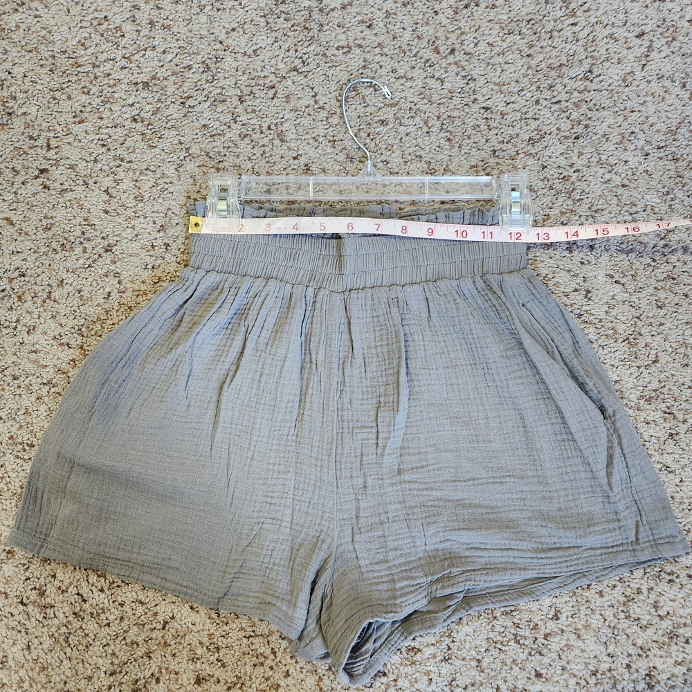 High Waist Green Shorts with Elastic Waistband